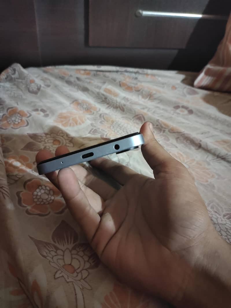 redmi a5 box opened 4