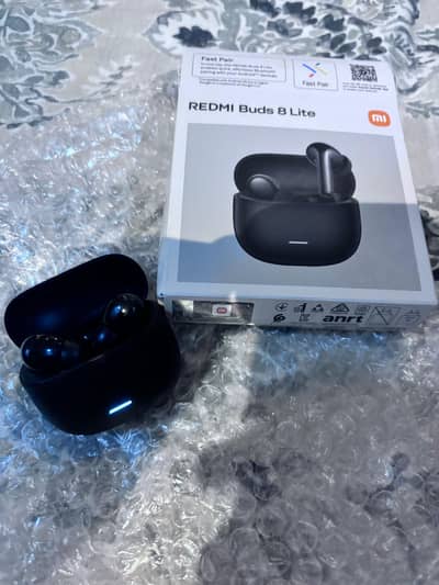 Redmi buds 8 lite box open