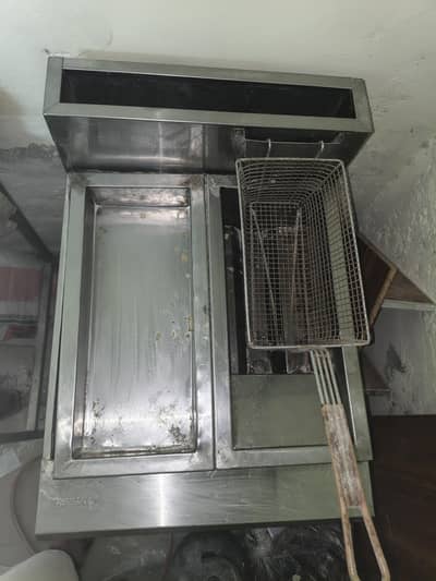 Gass and electric fryer  contact 03374008090
