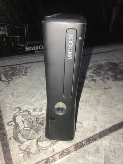 Xbox360 70+ games 2 wireless controllers,2 (250gb) hard drives