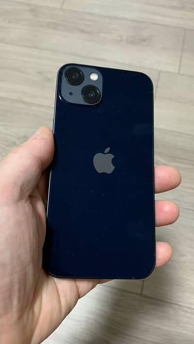 iphone 13 _10/10 no scratches 88℅ battery health