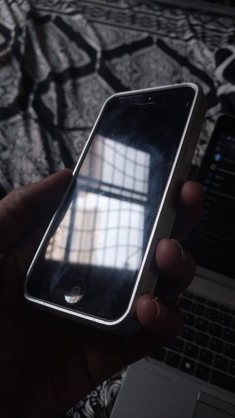 Apple iPhone 5 2