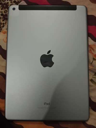 Ipad 6th generation 32gb 10/10