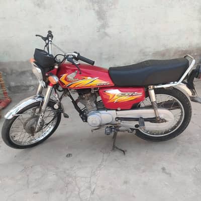 I want to Sale my Honda 125 in very good condition buy and drive