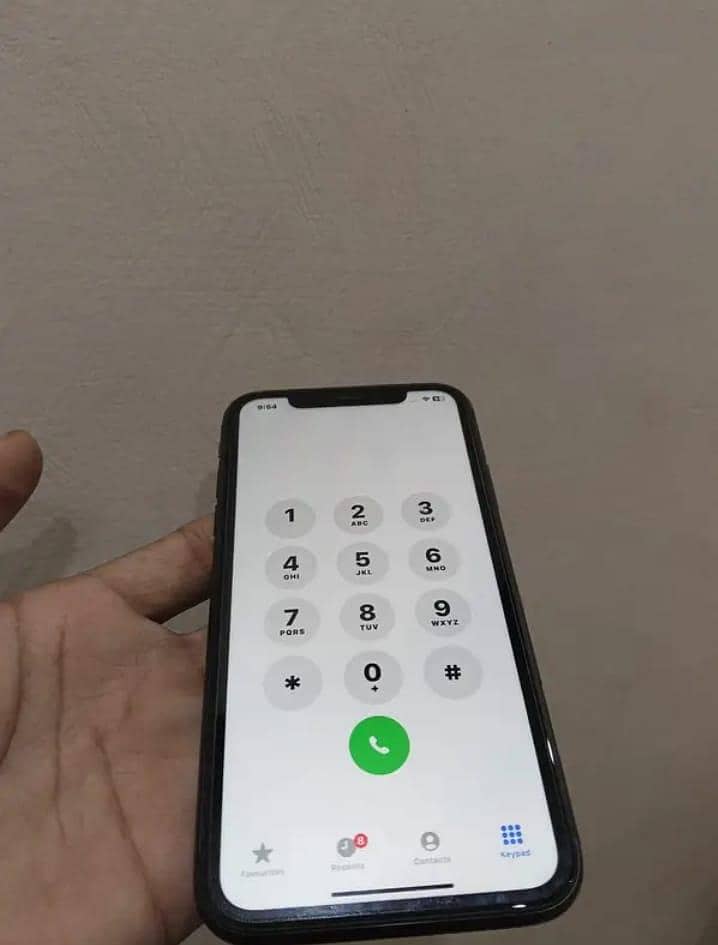 iPhone 11 4