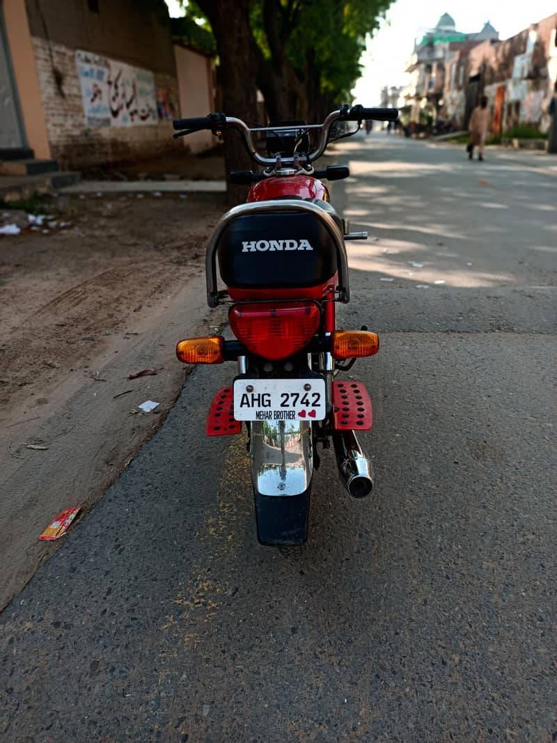 CD 70 21/22 MODEL 1