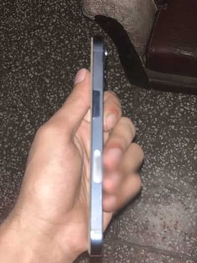 iPhone 13 JV