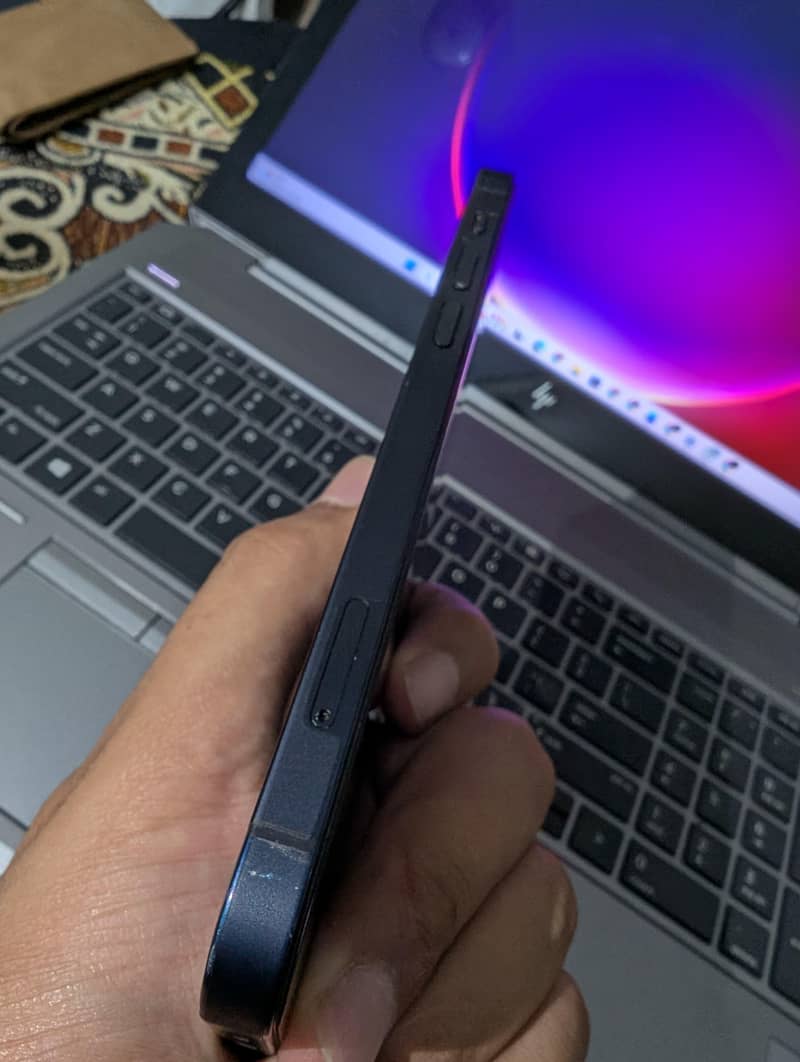 IPhone 12 6