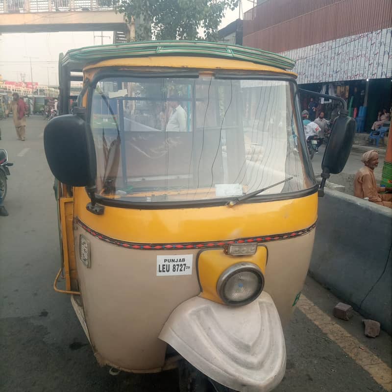 گاڑی/بائیک برائے فروخت  (Model 2020)   بہترین کنڈیشن میں ماڈل 20 3