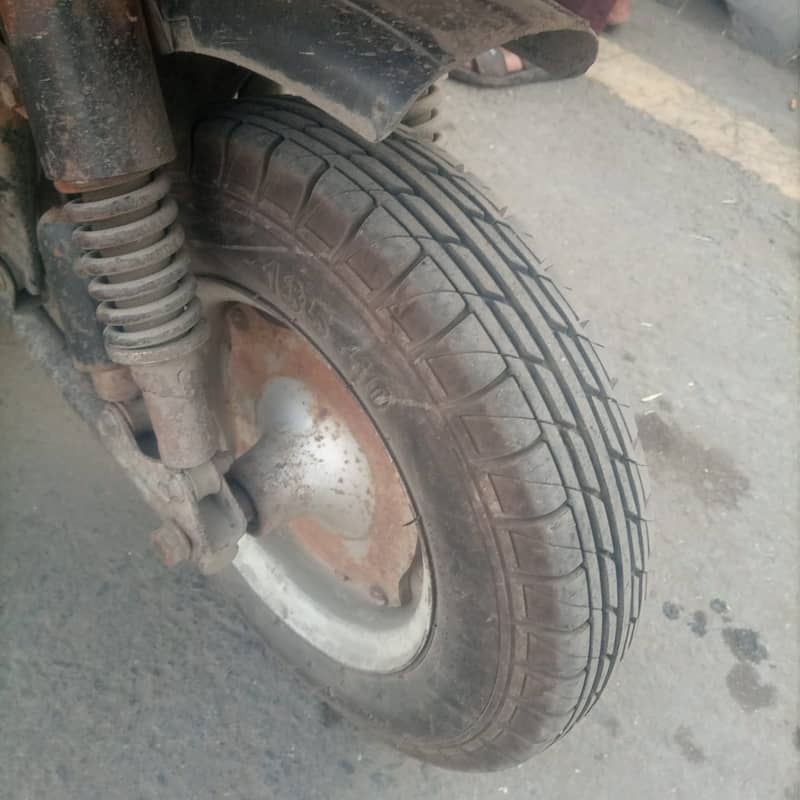 گاڑی/بائیک برائے فروخت  (Model 2020)   بہترین کنڈیشن میں ماڈل 20 6