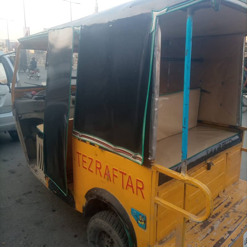 گاڑی/بائیک برائے فروخت  (Model 2020)   بہترین کنڈیشن میں ماڈل 20 9