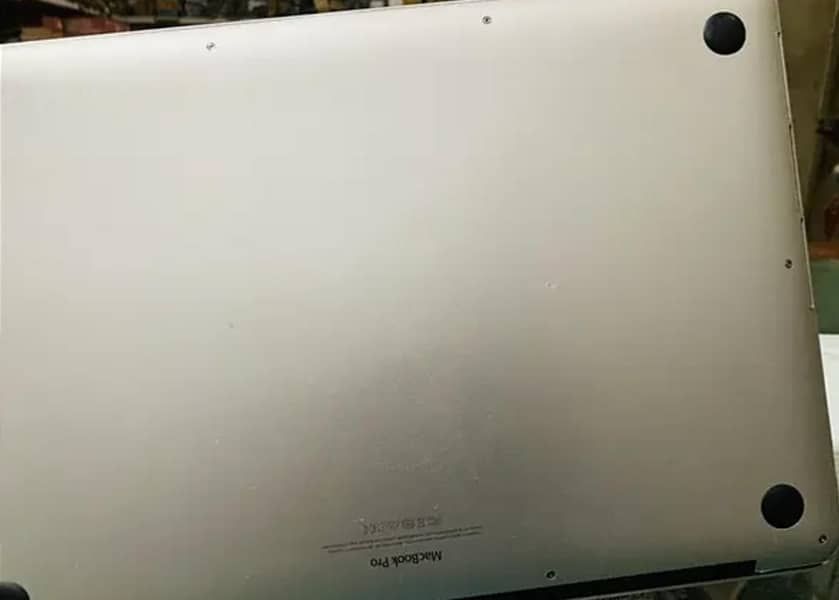 MacBook Pro Mid-2015 2