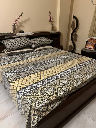 Bedroom Set for Sale With King Mattress – Solid Wood
