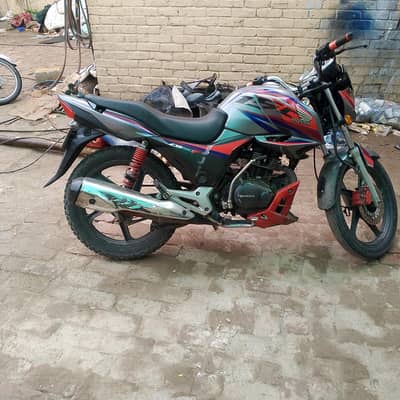 HONDA CB 150F