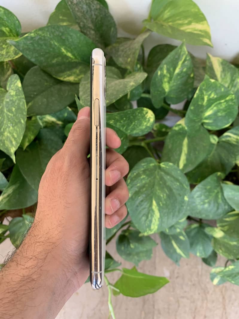 Iphone 11 pro max 6