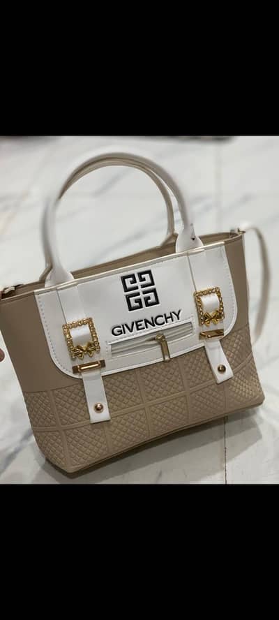 Stylish women hand bags