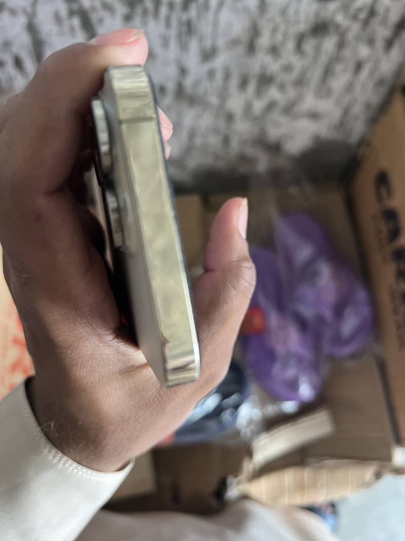 Iphone 13 pro 4