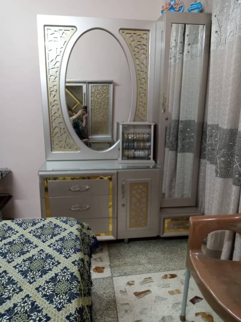 bed almari devider and drassing 1