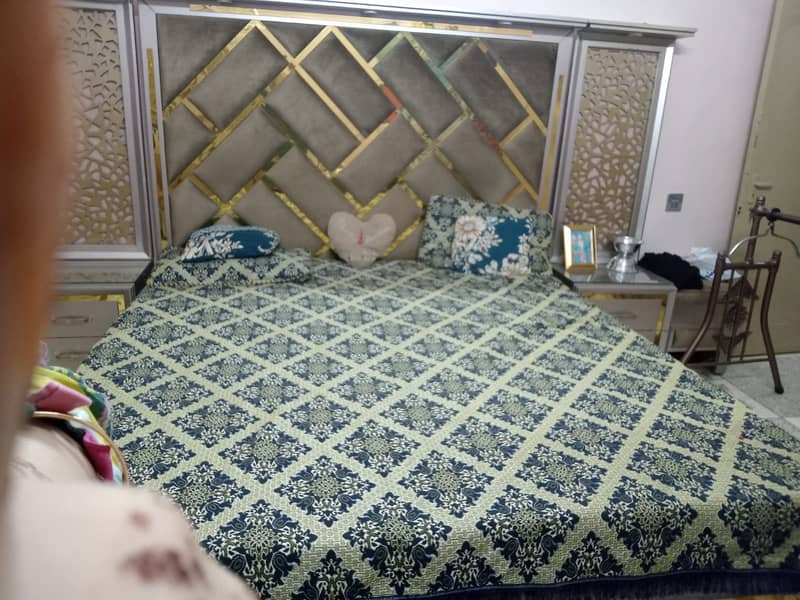 bed almari devider and drassing 2