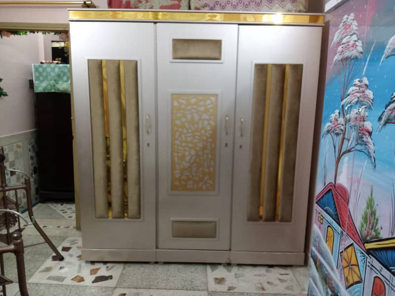 bed almari devider and drassing 4
