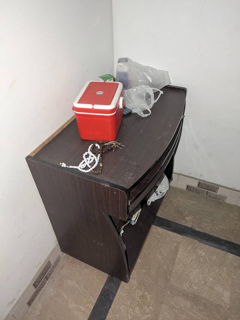 PC table. 0