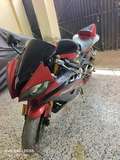 Yamaha R6 2008 skull edition