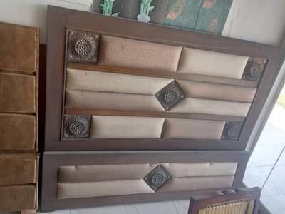 dabble bed and 2 side table