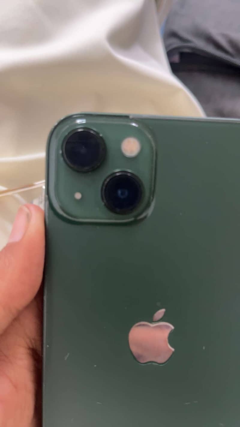 iPhone 13 0