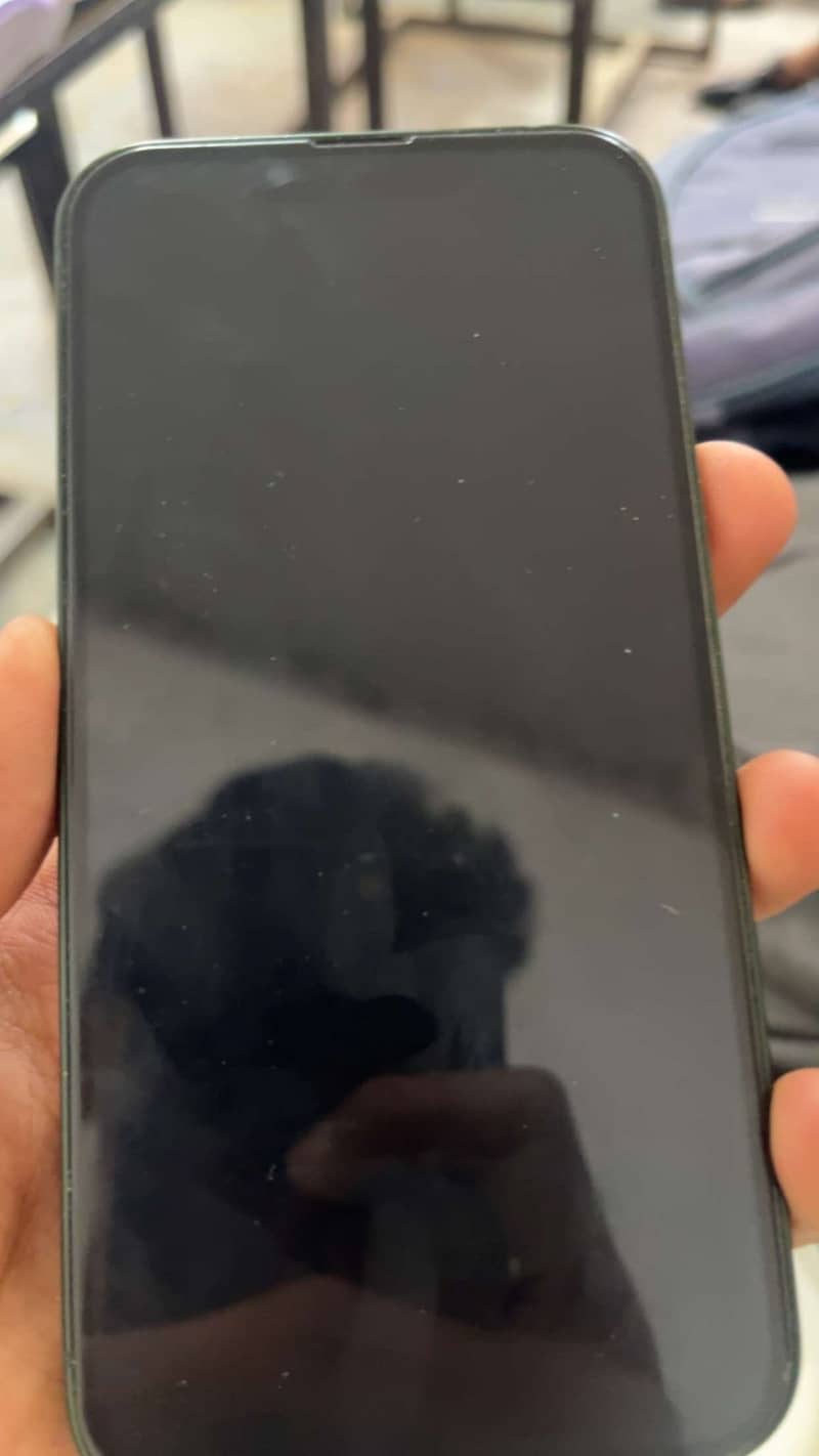 iPhone 13 7