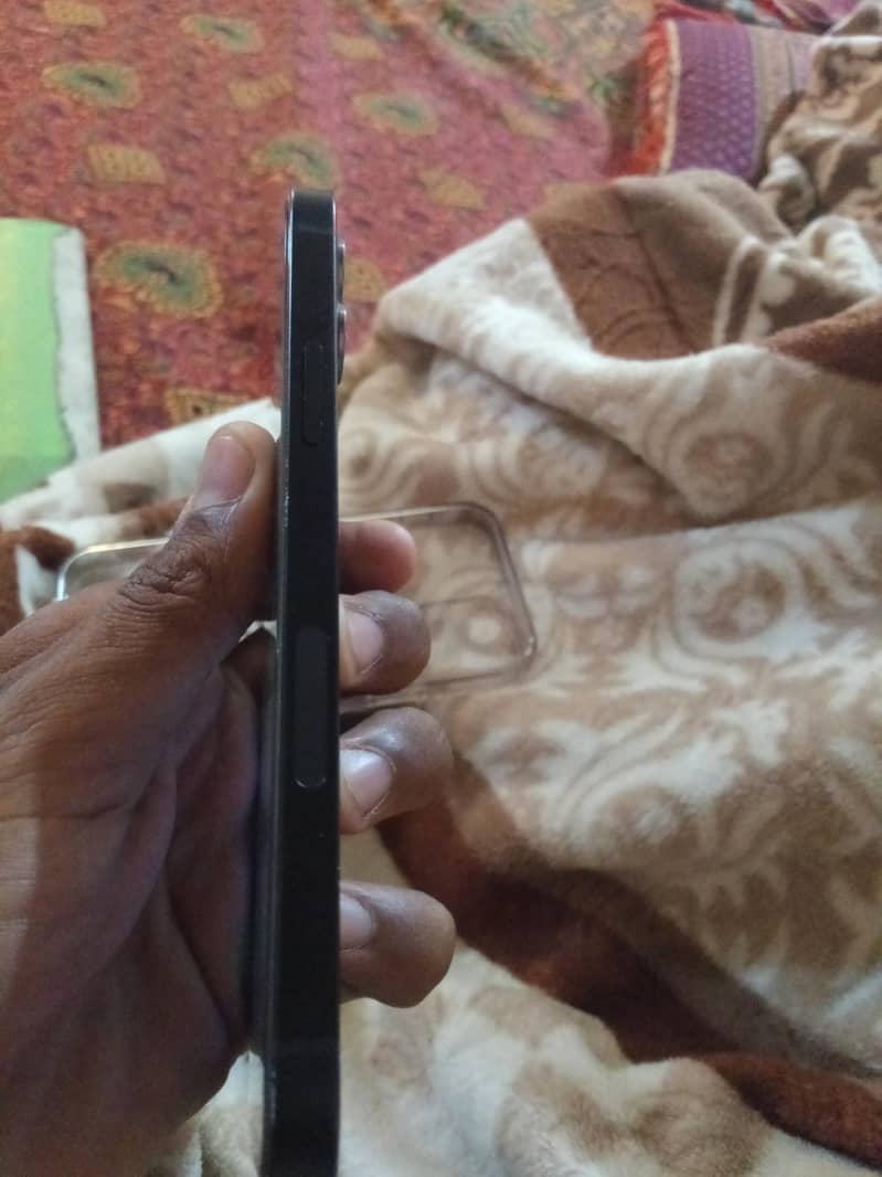 Iphone 12 3