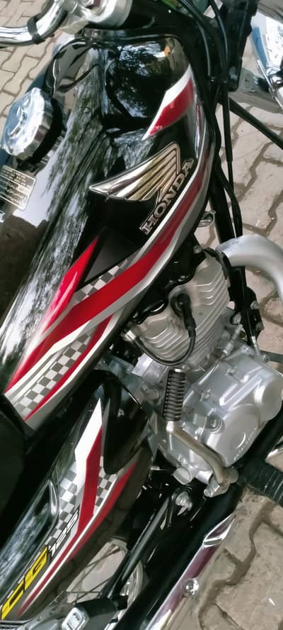 Honda CG 125cc read add 0300,6333,620
