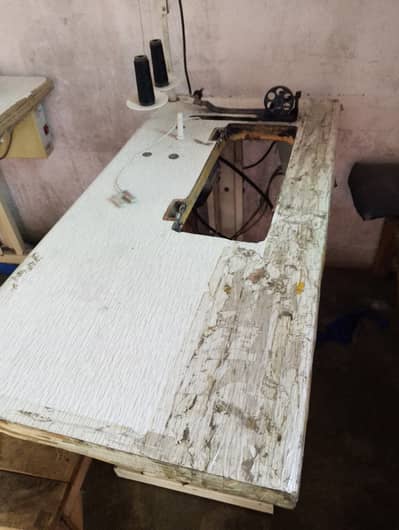 sarvo moter table or stand