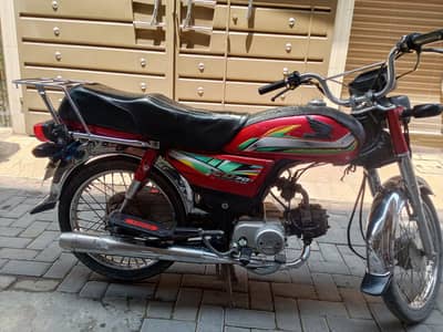 HONDA CD70 FORE SALE IN GOOD CONDITION