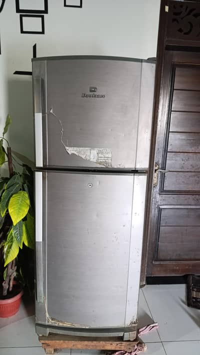 Dawlance Refrigerator for Sale | Medium Size | Good Condition