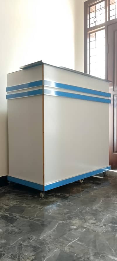 Modern Reception Desk with Drawers & Cabinet - Excellent Condition