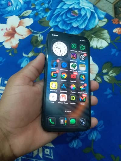 I phone 12 64 gb midnight blue color