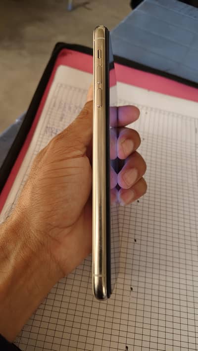 I phone 11pro Max pta