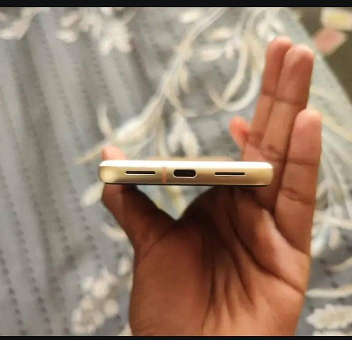 google pixel 8 5
