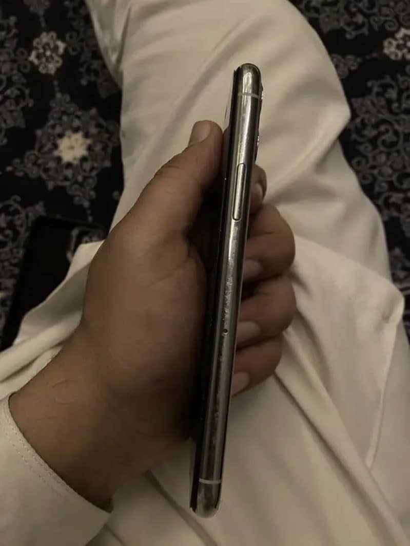 Iphone 11 Pro 4