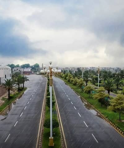 10-Marla PLOT For SALE Mainbuleward double road CITIHOUSING samundri road Faisalabad.