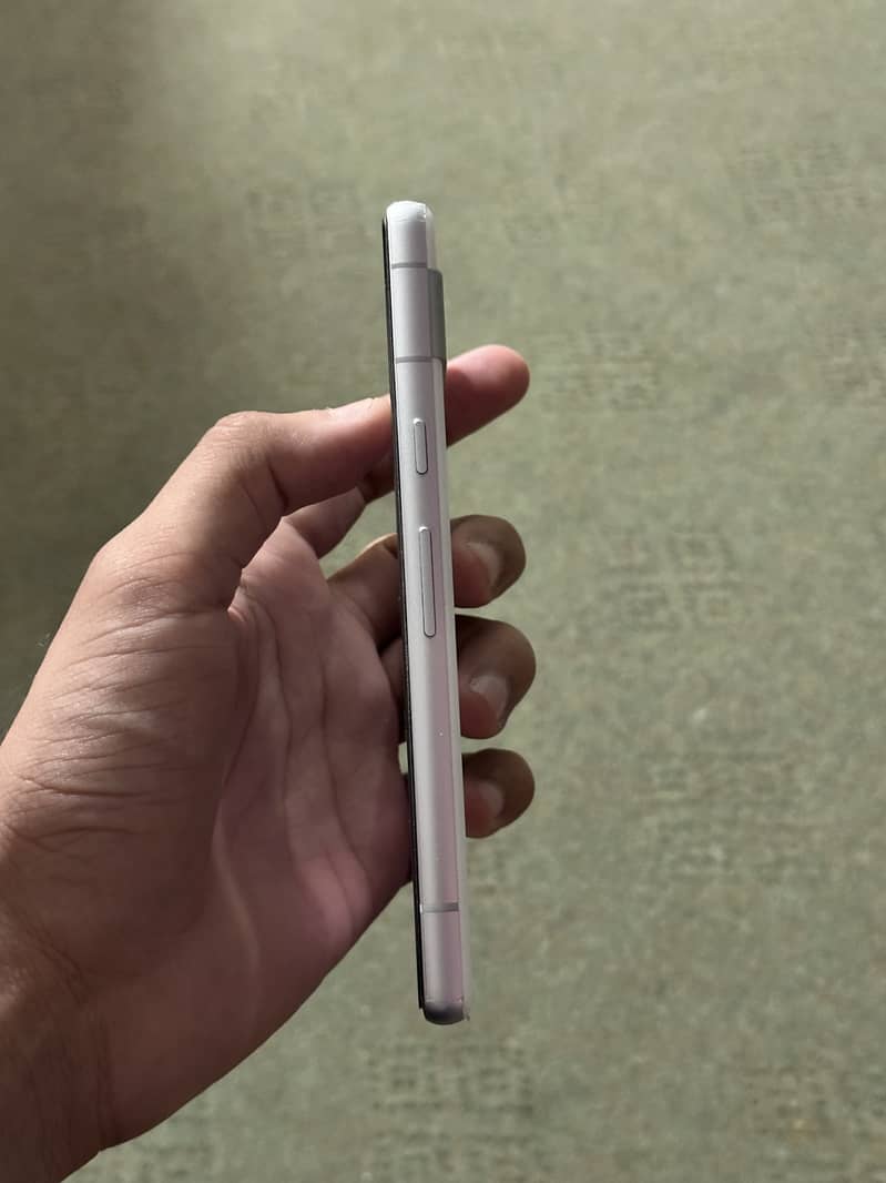 Google Pixel 7a 3