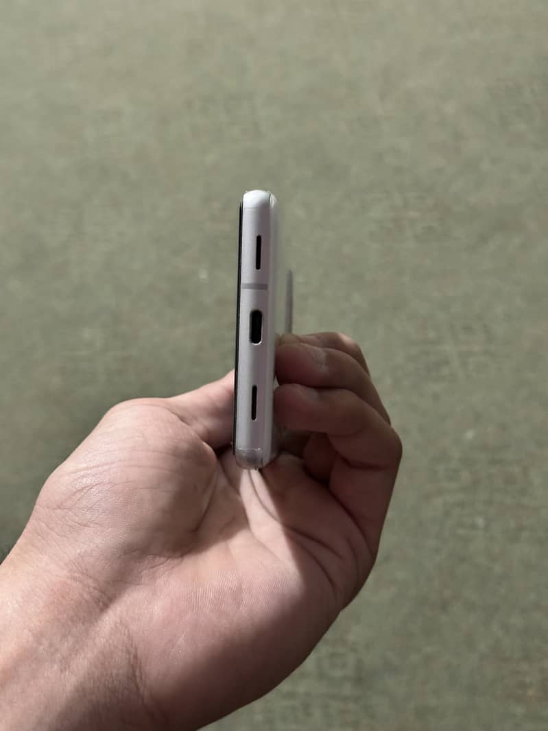 Google Pixel 7a 4