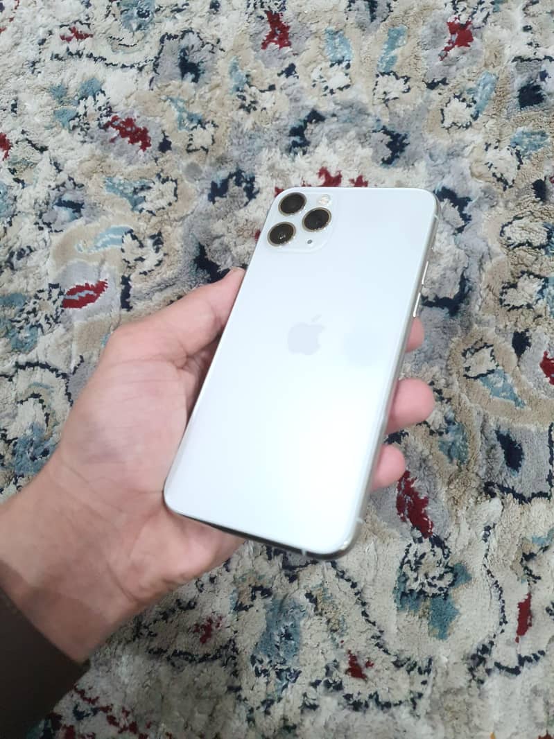 iphone 11 pro 5