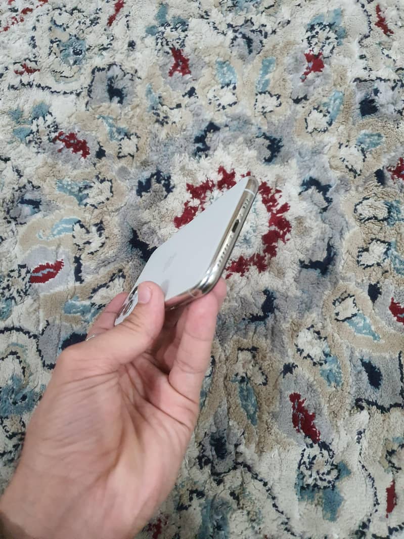 iphone 11 pro 6