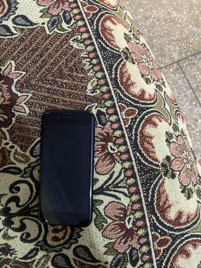 Apple iPhone SE