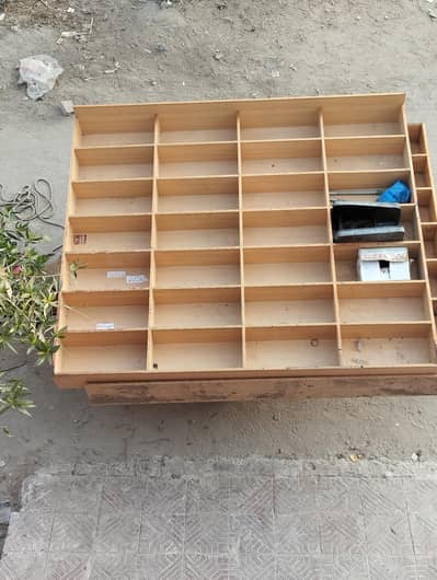 shop furniture with excellent quality like new. size is almost 9×10.
