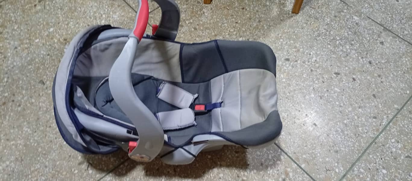 Carry cot 0