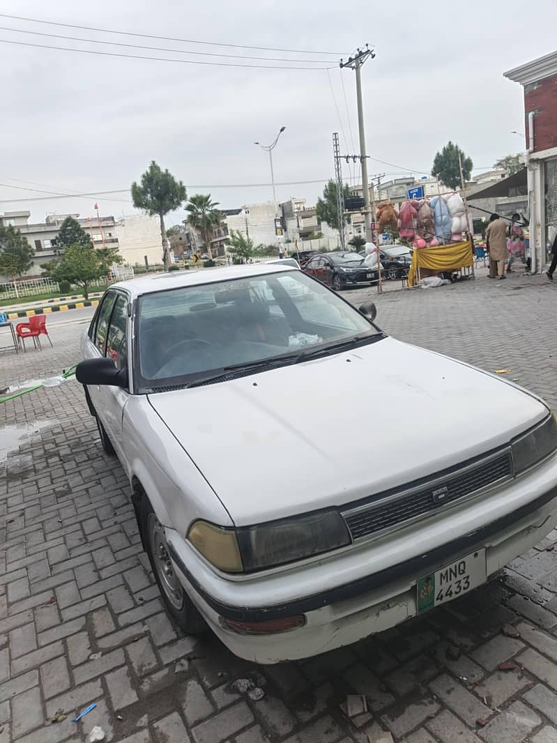 Toyota Corolla 1988 6