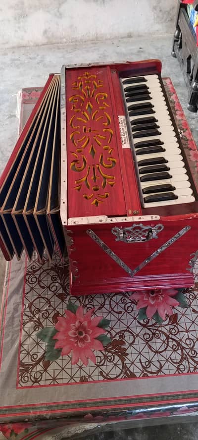 Indian harmonium urgent for sale