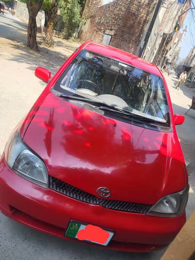 Toyota platz 2000